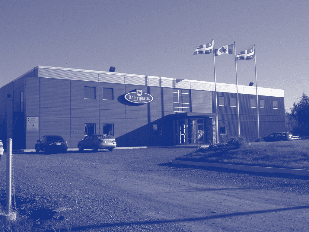 Contactez-nous , image de L’Étendard, manufacturier de drapeaux et bannières à Québec